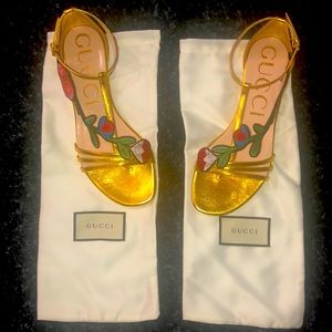 Authentic GUCCI Napa Silk Oro Vecchio flat sandal